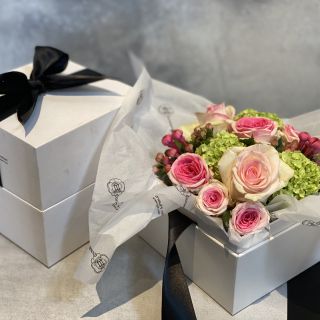 Boites a fleurs roses petit