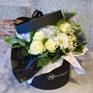 BOITE CHAPEAU BLANCHE